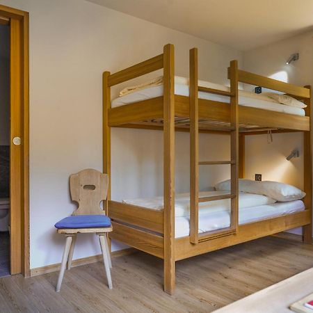 Hotel Morteratsch ポントレジナ エクステリア 写真