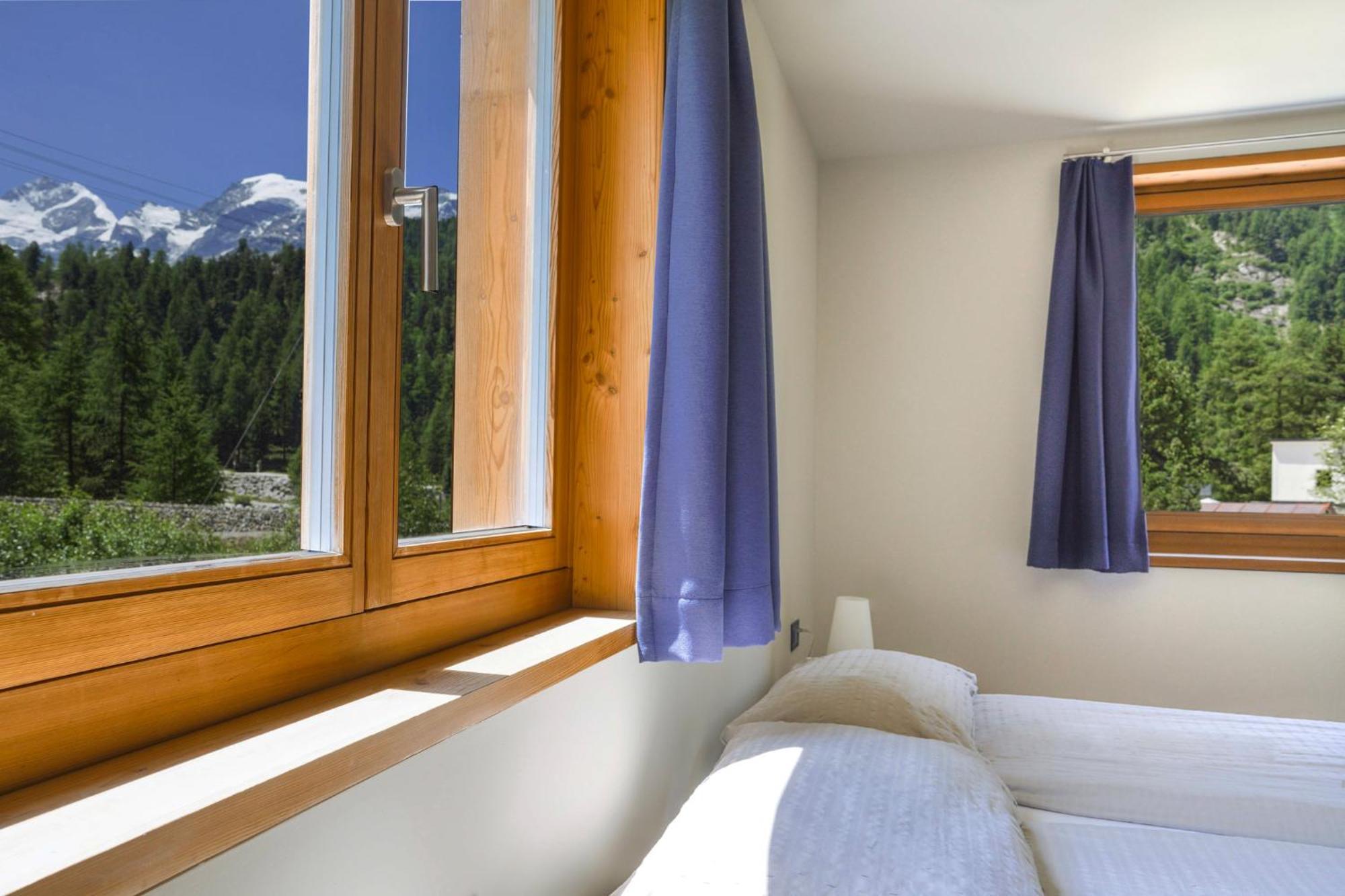 Hotel Morteratsch ポントレジナ エクステリア 写真